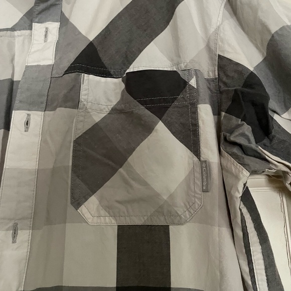 Columbia button down - Picture 2 of 4
